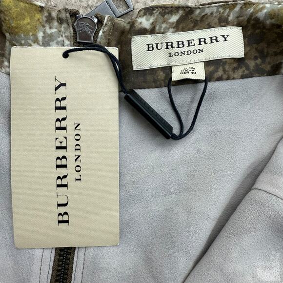 NEW Burberry Silk Pleated Tank Top Blouse V-neck Dark Mustard Size 10 - Picture 6 of 7